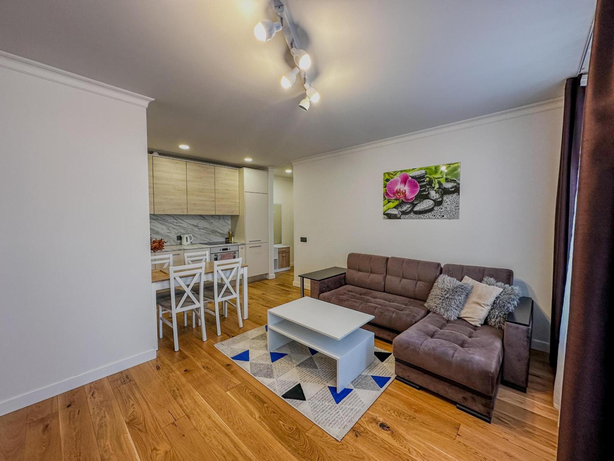 One Bedroom Promenade Apartment 리가 외부 사진